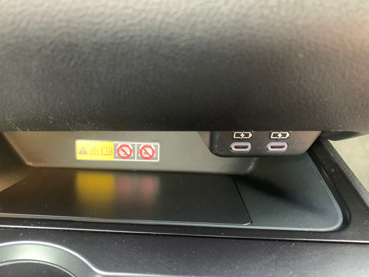 Lexus UX 250 | 185 ch | Luxe Techno | Contrôle angles morts | Caméra recul | Hayon électrique