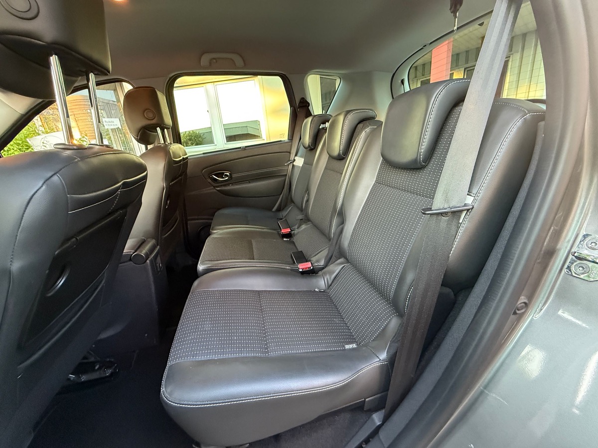 RENAULT Scenic 1.5 DCI 110 CV Zen en 4X 