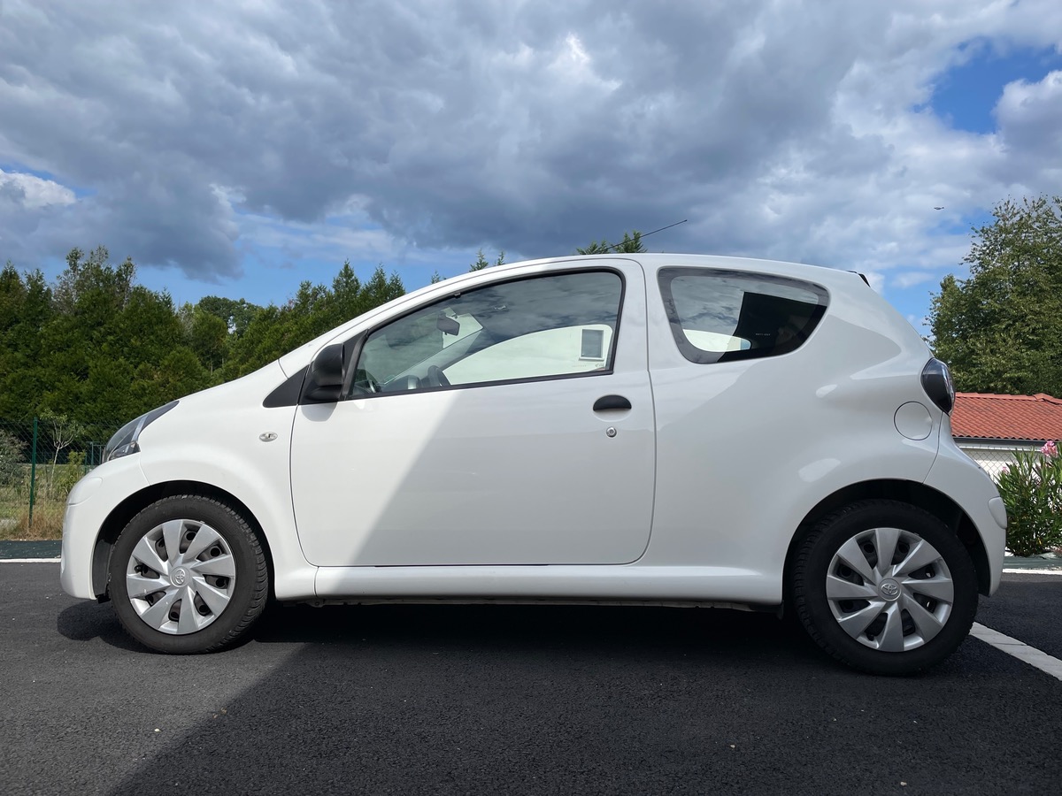 Toyota Aygo Active 3 portes 1.1 VVTi (68 ch)