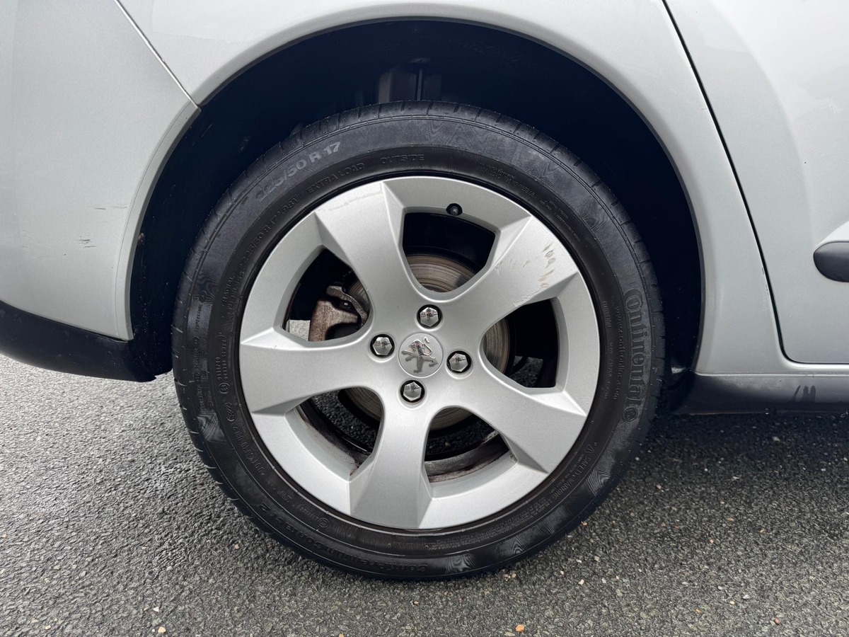 Peugeot 3008 1.6 HDi Access - ATTELAGE - Révisé - Garantie