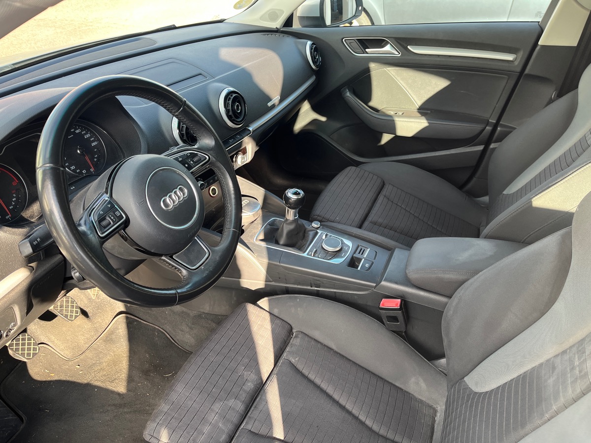 Audi A3 Limousine 1.6 TDI 110cv, Suivi entretien complet, courroie de distrib. OK, sièges chauffants