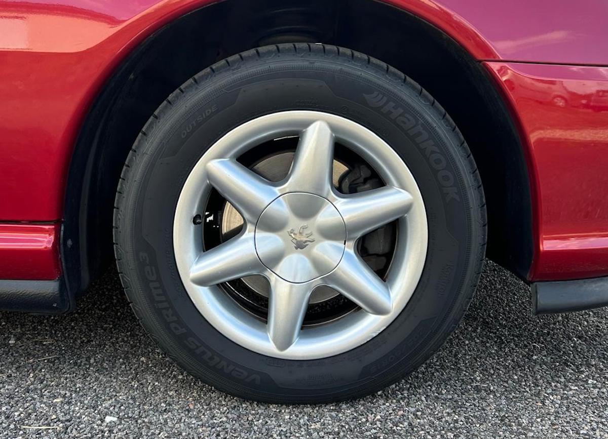 Peugeot 406 Coupé 2.0 16s (135 ch)