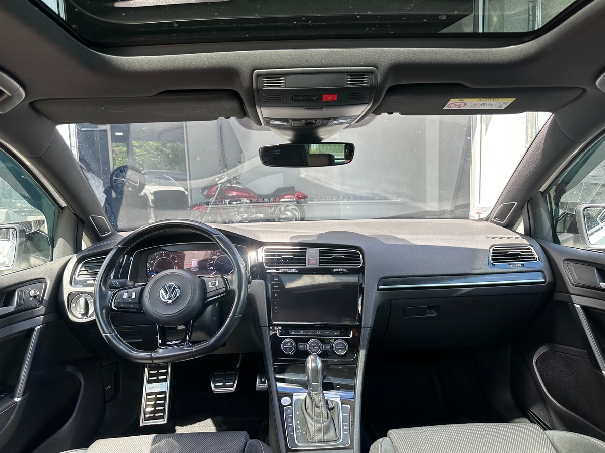 Volkswagen Golf 2.0 TSi 300 CH AKRAPOVIC