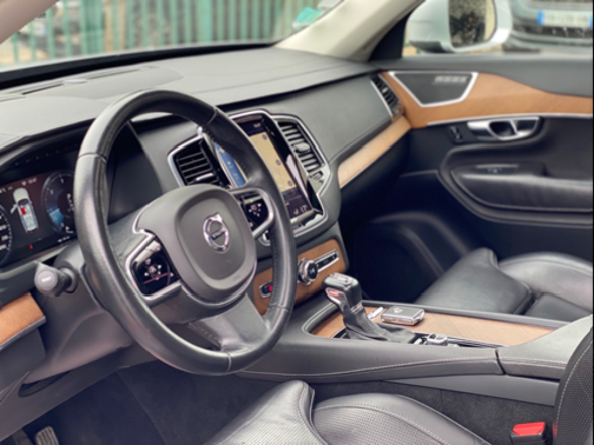 Volvo XC90 D5 225 INSCRIPTION TO/ 7 pl