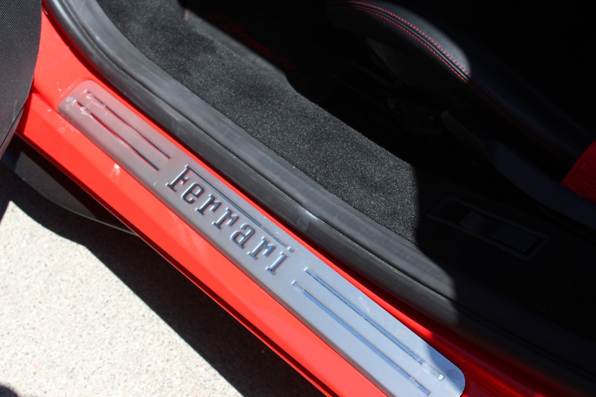 Ferrari F8 Tributo COUPE 3.9 DCT V8 BiTurbo 720 ch 1ère MAIN  ROSSO SCUDERIA - ORIGINE FRANCE