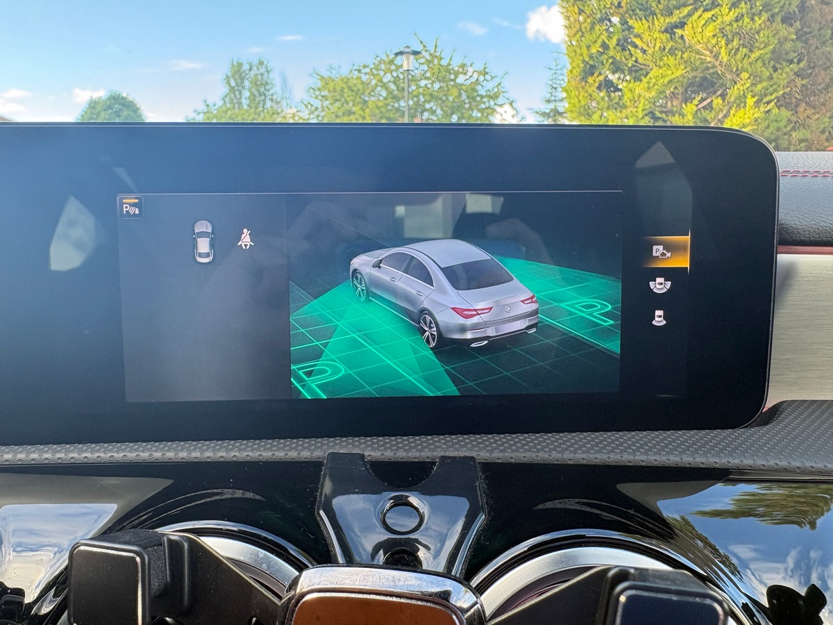 Mercedes Benz CLA 200 d AMG LINE