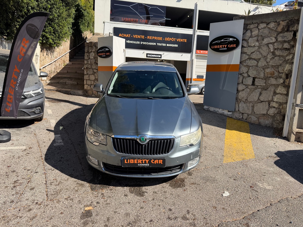 Skoda Superb 1.8 TFSI 160 CV / DSG7 / CarPlay / Elegance / Cuir Alcantara