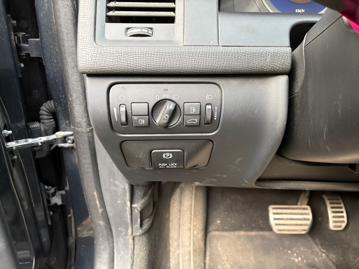 Volvo XC60 D4 163 ch R-DESIGN Geartronic