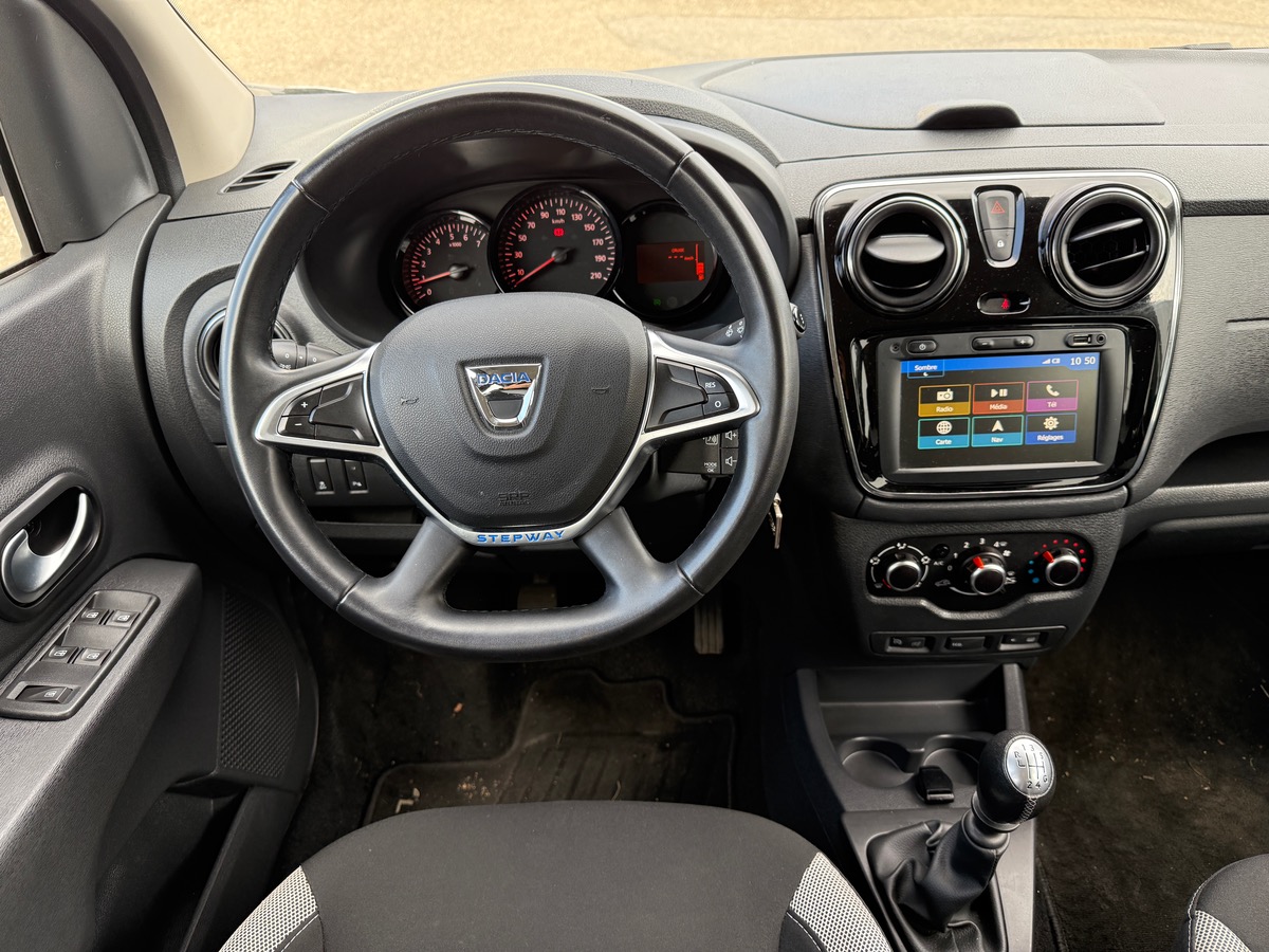 Dacia Lodgy 1.3 TCe FAP 130 cv Stepway, 5 places, Suivi Complet