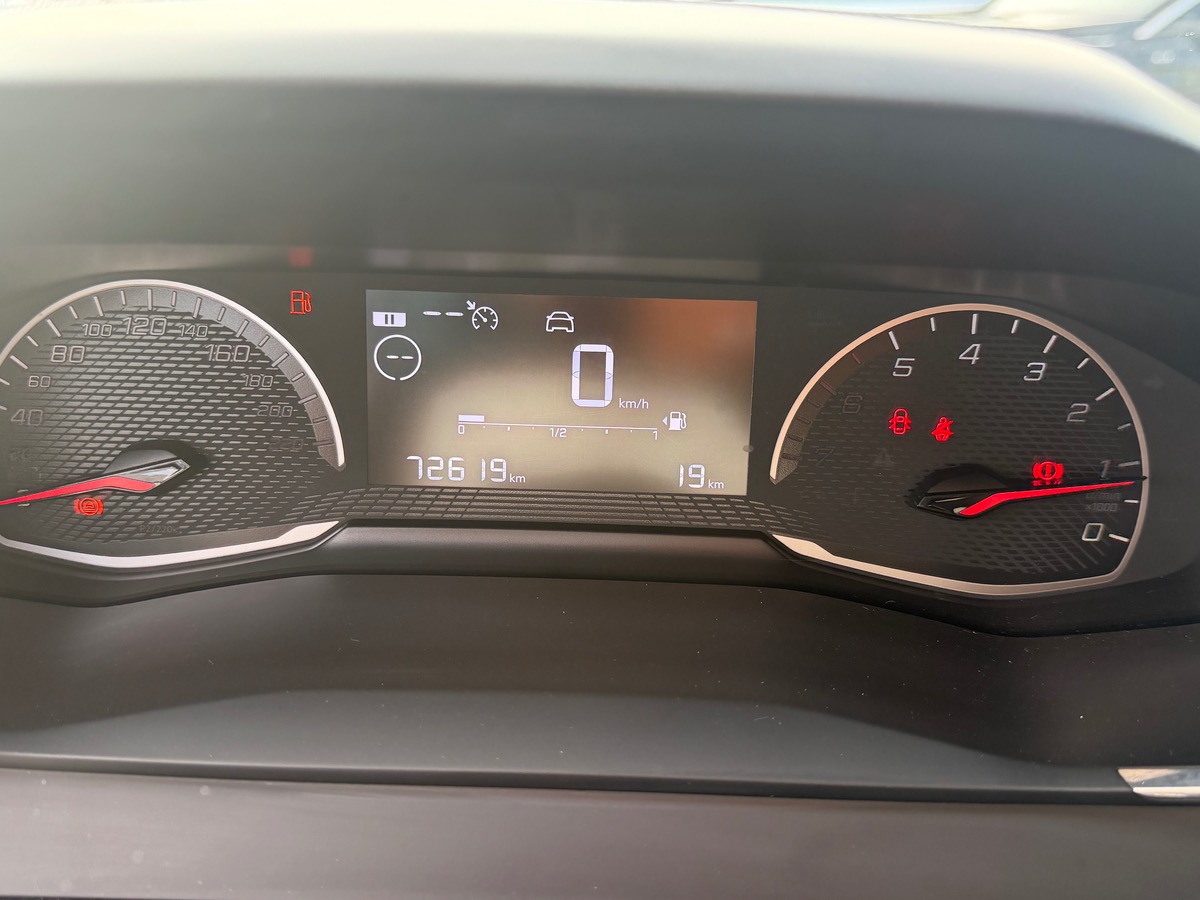 Peugeot 208 1.5 BHDI 100CH PREMIUM BVM6 / 2 PLACES