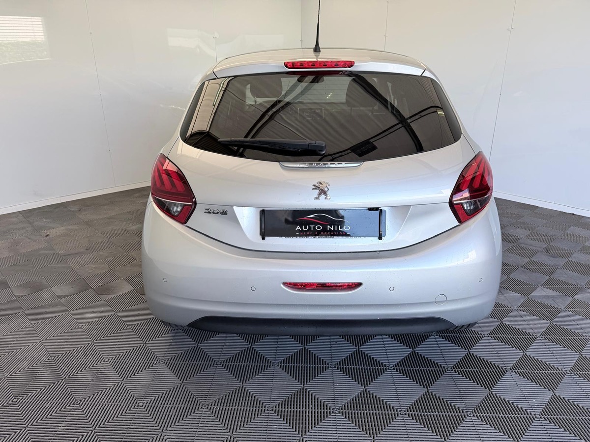 Peugeot 208 1.6 Bluehdi 100 Feline