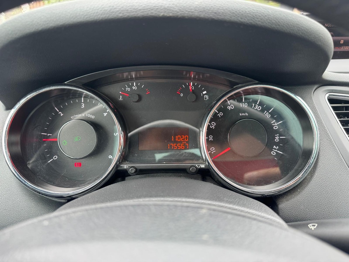 Peugeot 5008 1.6 hdi 110cv 7 places Family - Garantie