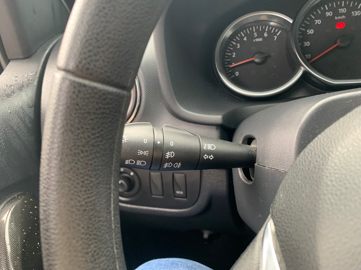 Dacia Sandero 90 ch | Lauréate | Phase 2 | GPS | Régulateur de vitesse | Climatisation | Bluetooth