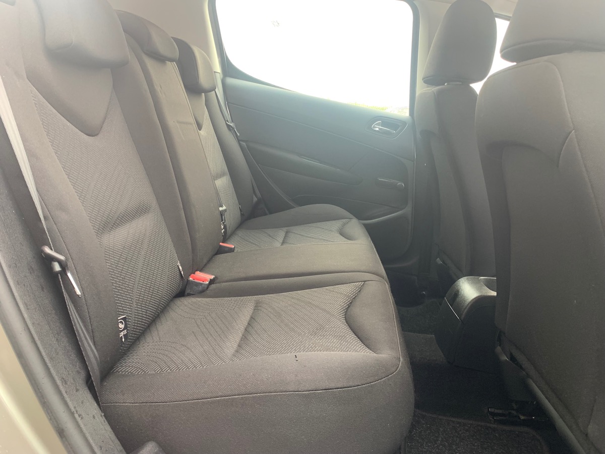 Peugeot 308 120 ch | Rétroviseurs électriques | Climatisation | Sièges rang 2 rabattables à plat