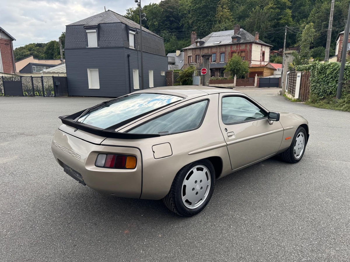 Porsche 928 S3 5.0 32soupapes 288