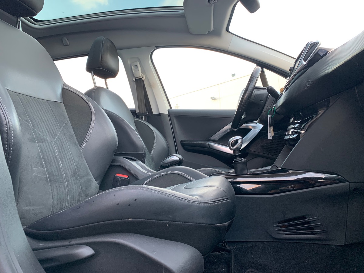 Peugeot 2008 120 ch | Crossway | Caméra de recul | Toit panoramique | GPS | Grip control