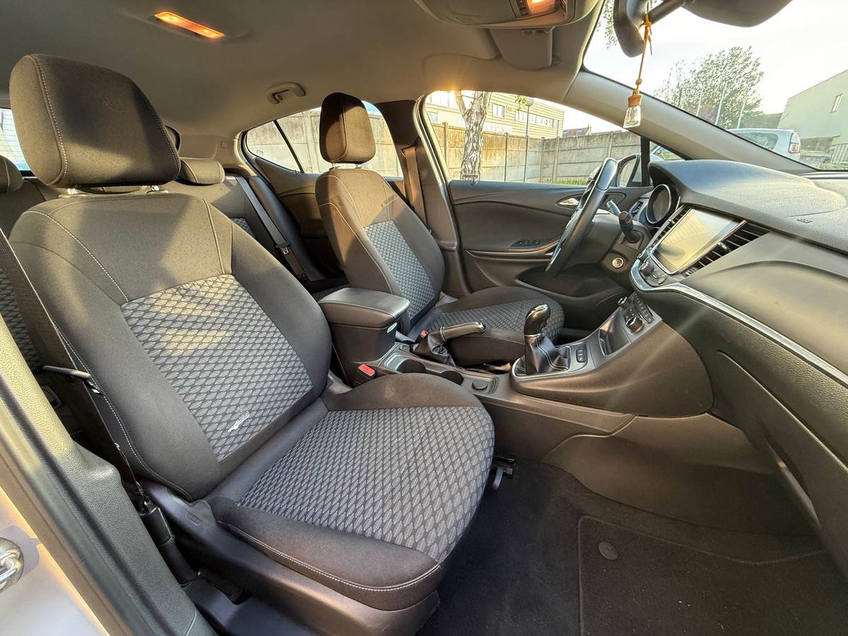 Opel Astra 1.6 CDTI 110 CV Business 4XCB