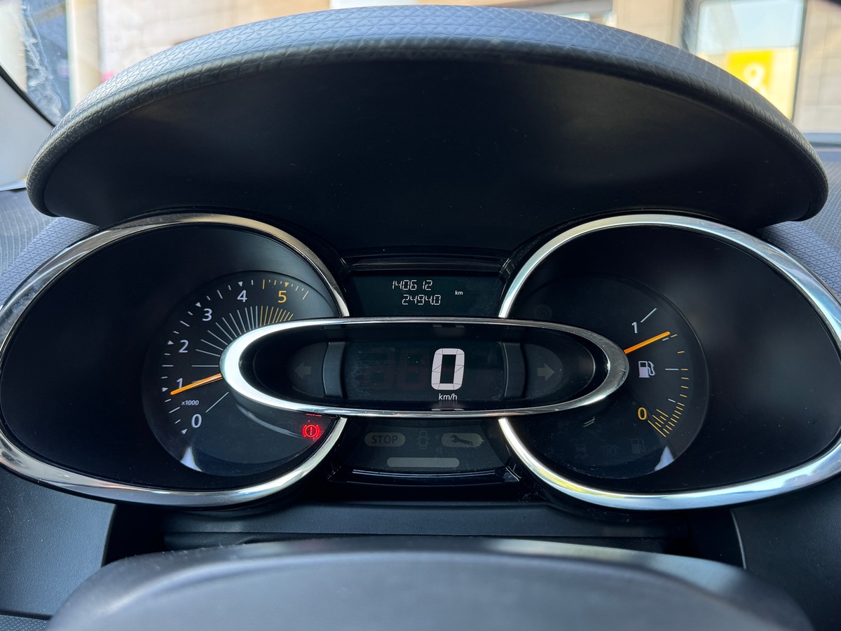 RENAULT Clio IV 1.5 dCi Limited S&S 90 cv - Ecran multimédia