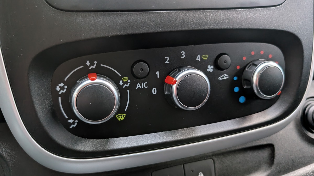 RENAULT Trafic 2.0 DCi 145 L2H1 - TVA récupérable