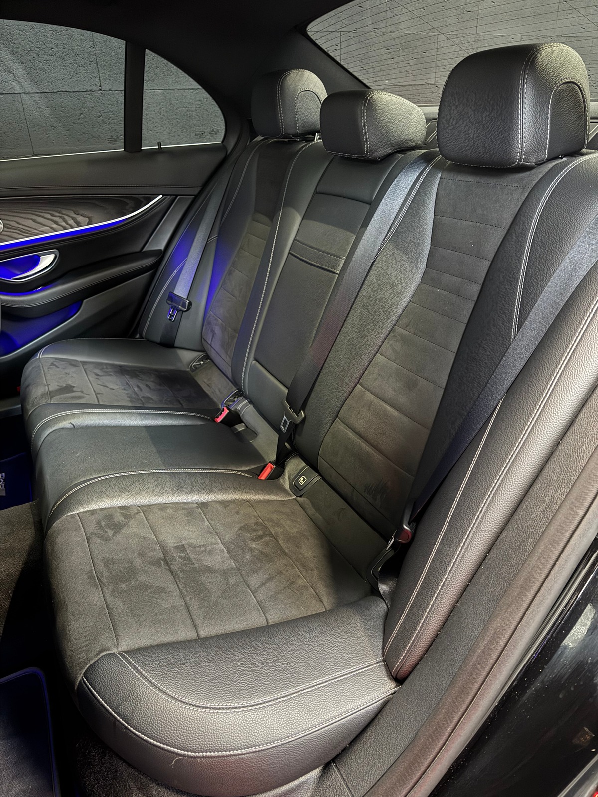 Mercedes Benz CLASSE E 220 D 194 AMG LINE 9G-TRONIC