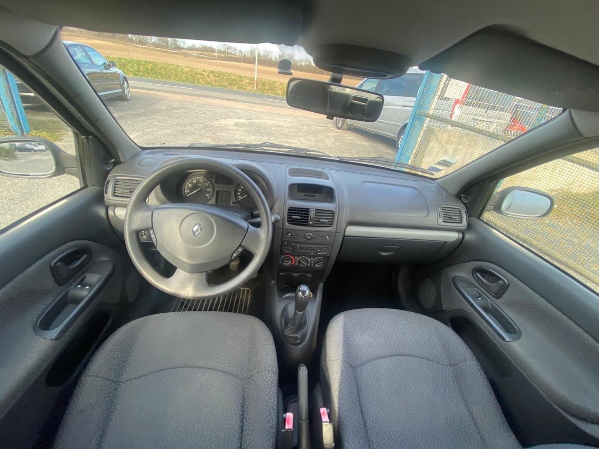 RENAULT Clio 1.5 dci campus 152165km garantie 03 mois 