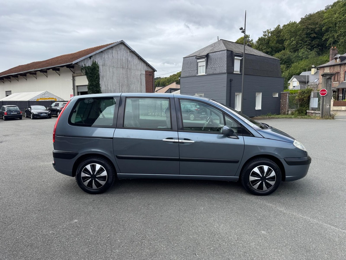 Citroën C8 2.0 HDI 120- 7 Places- Distribution neuve