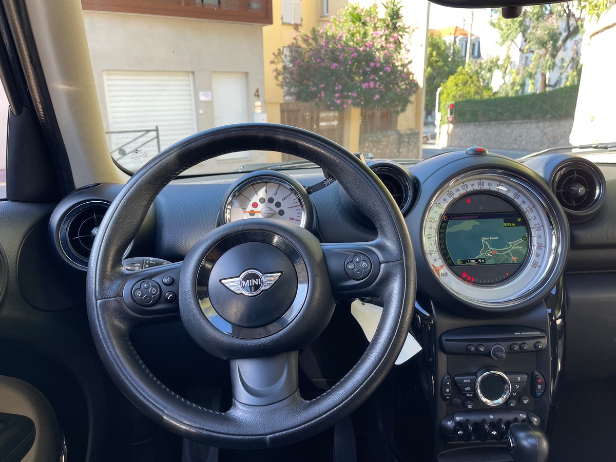 Mini Countryman Cooper 1.6 i 115 CV / Toit Ouvrant / Intérieur Cuir / GPS / Boite Auto