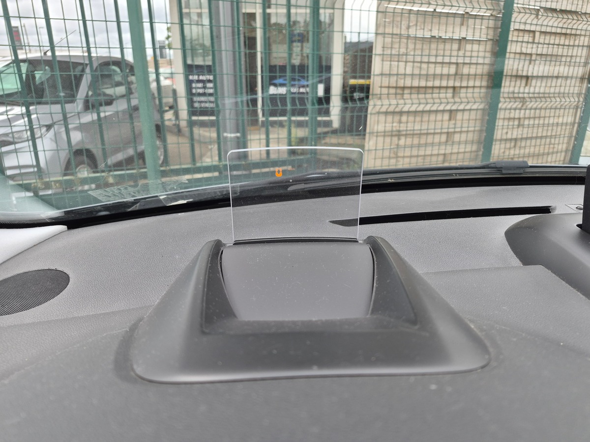 Peugeot 3008 1.6 HDI 16V 112ch FAP BMP6 Blue Lion Premium Pack
