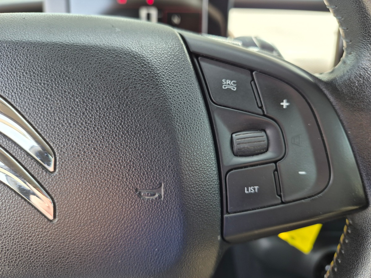 Citroën C4 Cactus 1.6 BHDI 100 SHINE ETG6