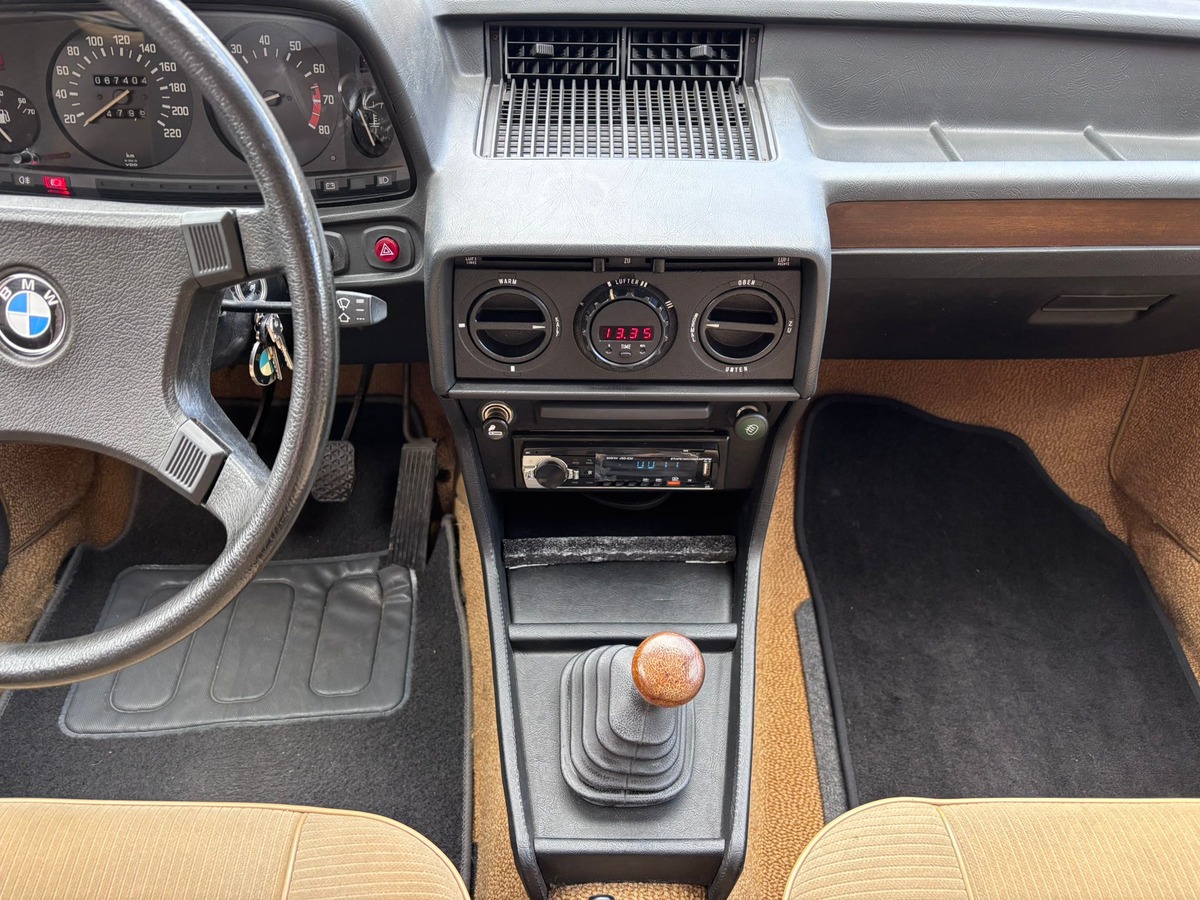 Bmw Série 5 E12 525 - Origine France - Kilométrage d'origine