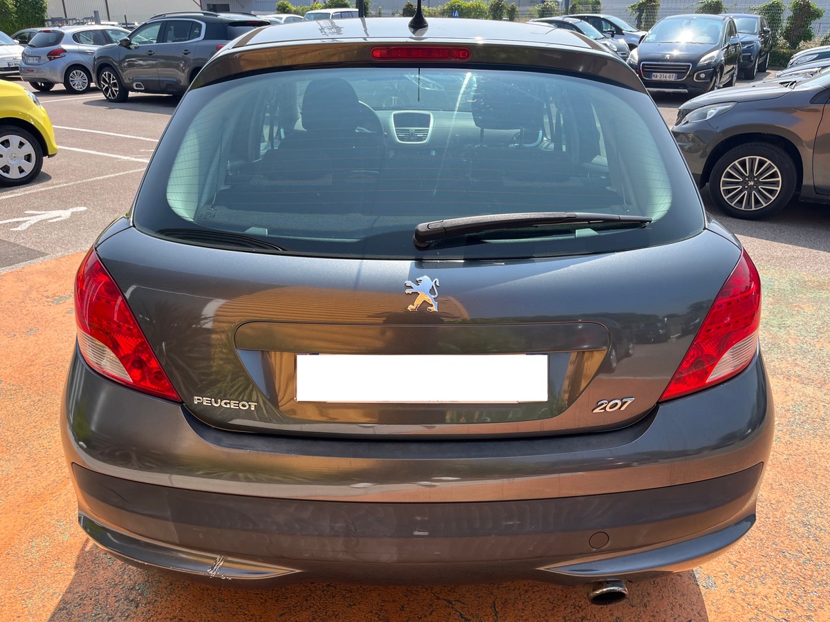 Peugeot 207 1.6 HDI 90 CH ACTIVE
