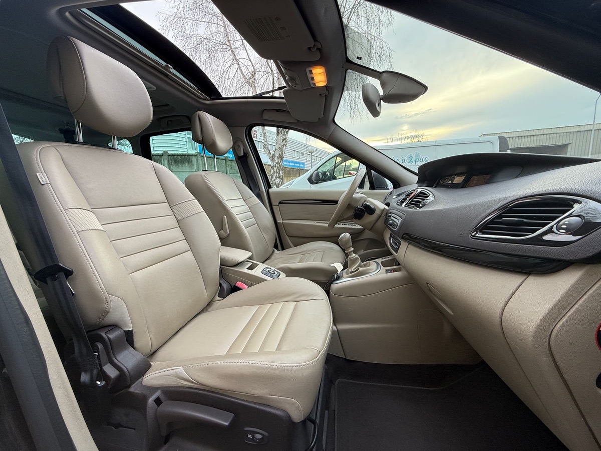 RENAULT Scenic 1.6 DCI 130 CV INITIAL 4XCBLeux