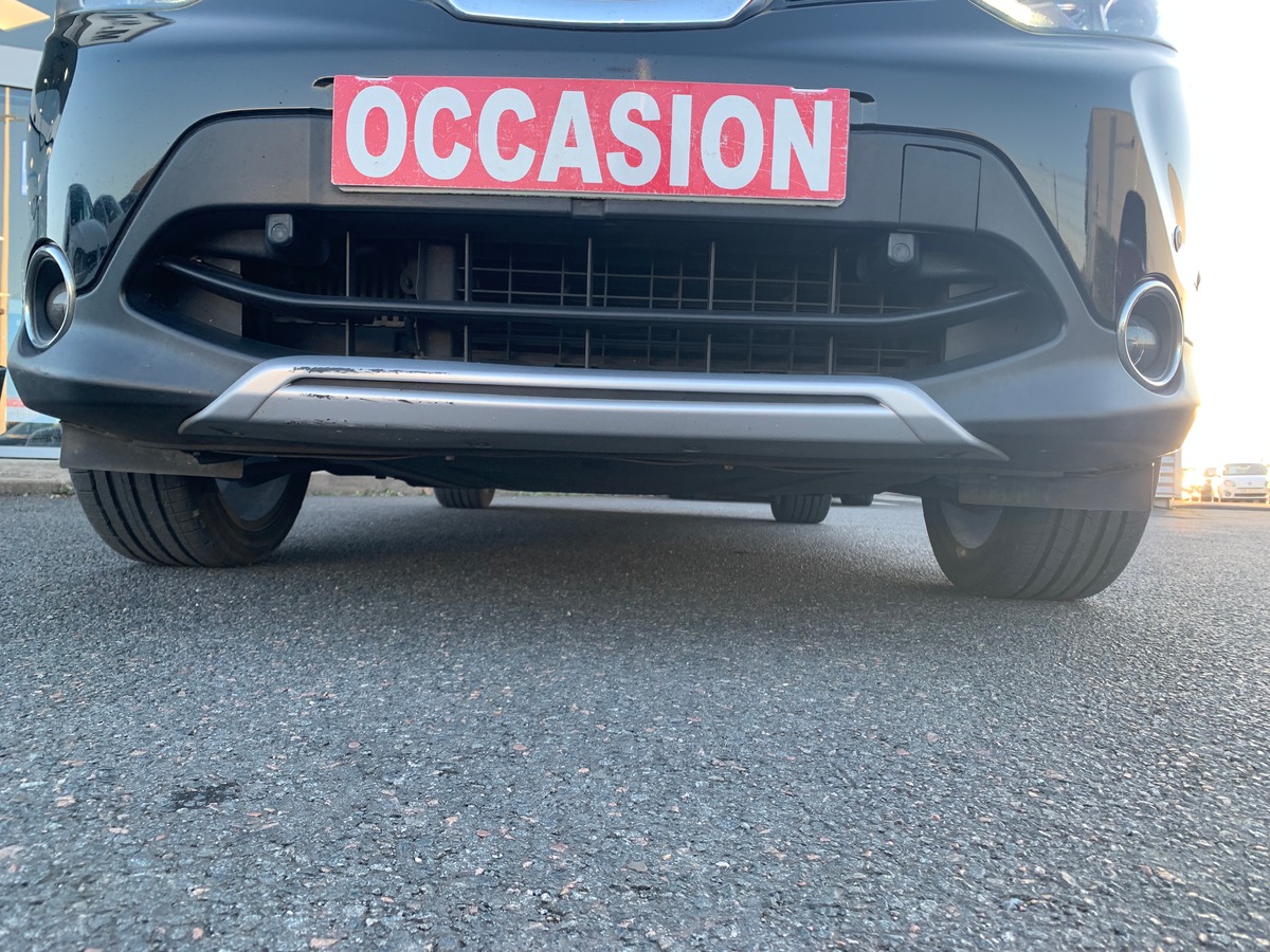 Nissan Qashqai 130 ch | Black edition | Caméra vue panoramique 360° | Toit panoramique | Jantes Alu