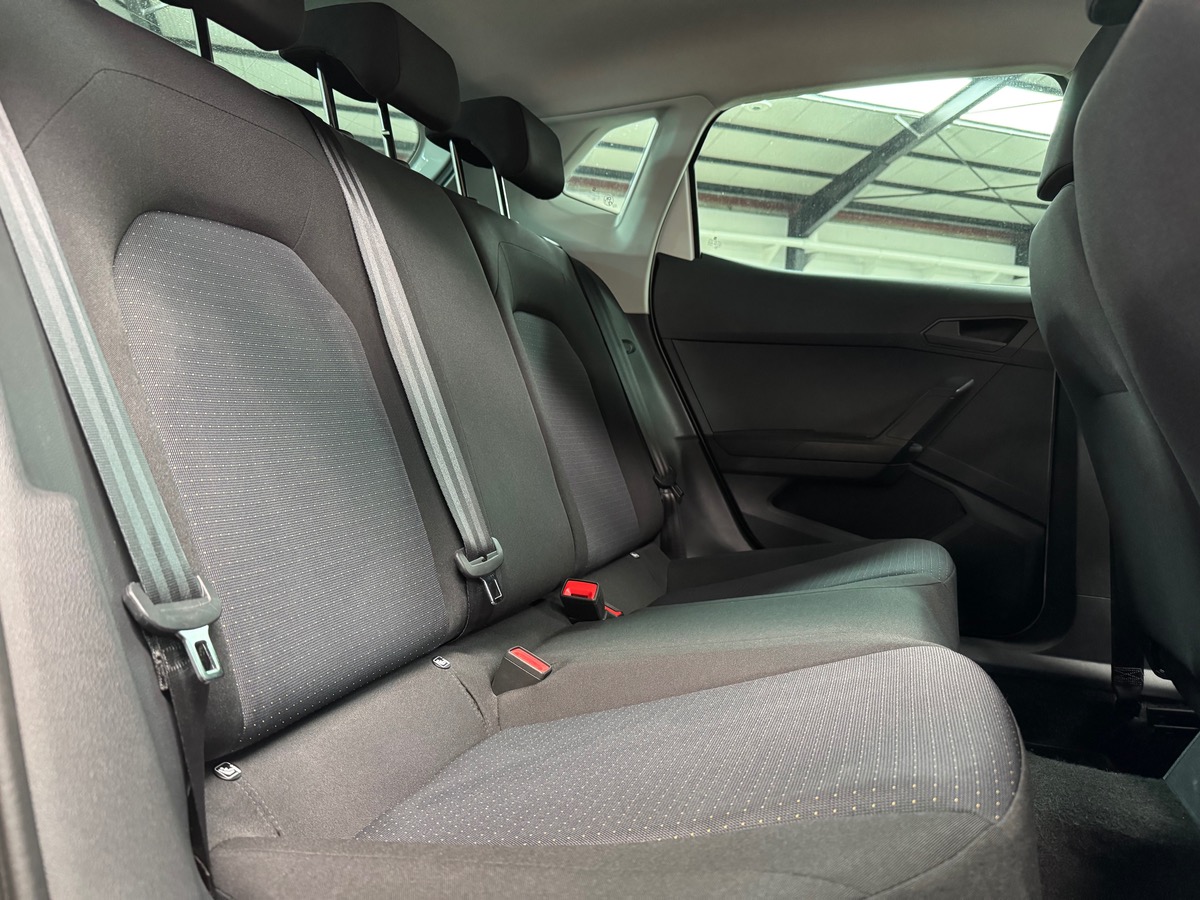 Seat Ibiza 1.0 ECOTSI 95CV URBAN 1ERE MAIN/CARPLAY F