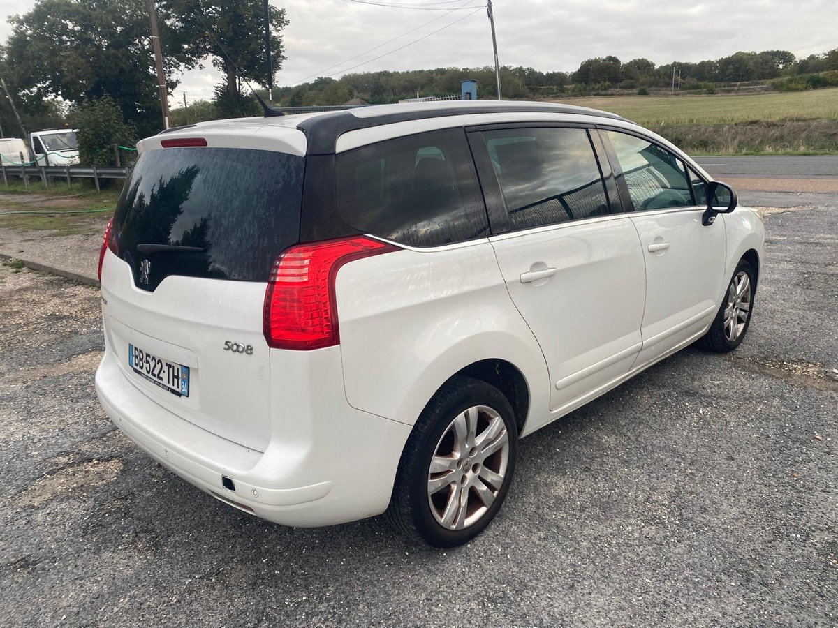 Peugeot 5008 1.6 hdi 112cv pack family