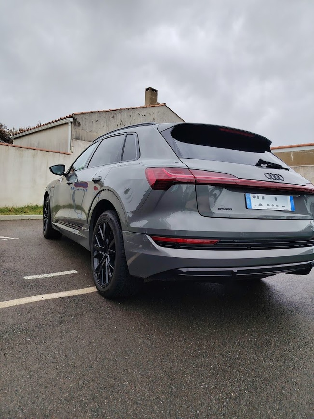 Audi Q8 55 E-TRON Q8 E-TRON 408 CH , SLINE , Black Edition , 27000 kms