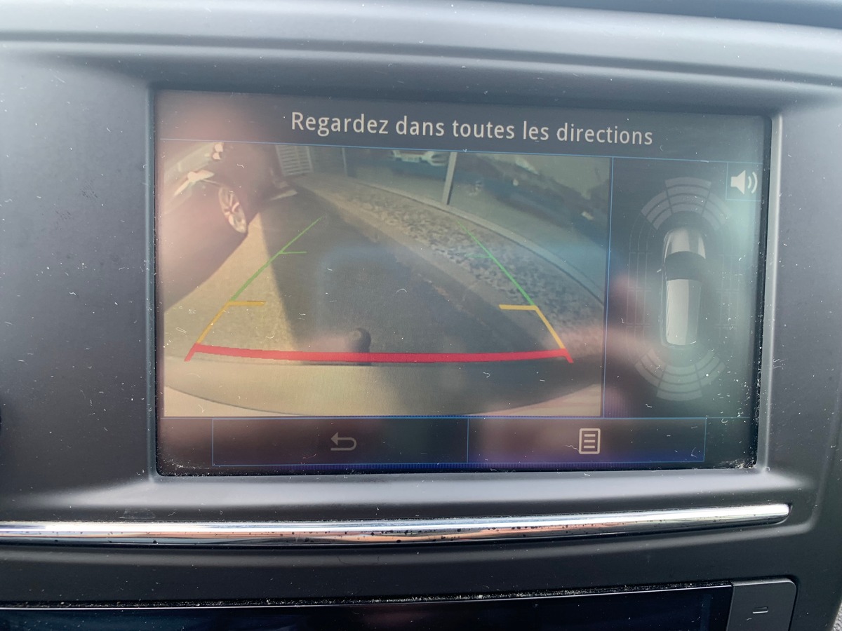 RENAULT Kadjar 130 | Intens | Caméra recul | Régulateur vitesse | Attelage amovible | Roue secours