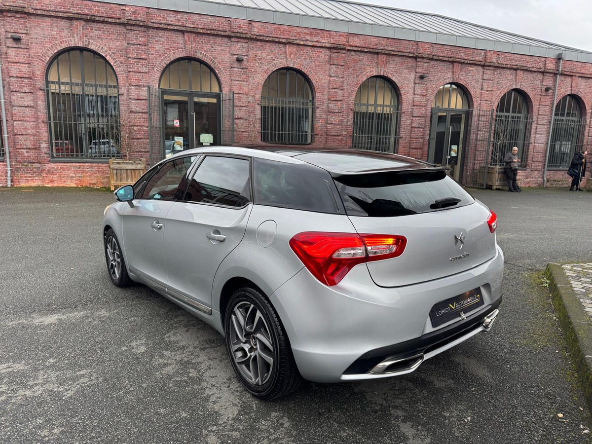 Citroën DS5 1.6 e-HDi SoChic Boite automatique - Révisé - Garantie