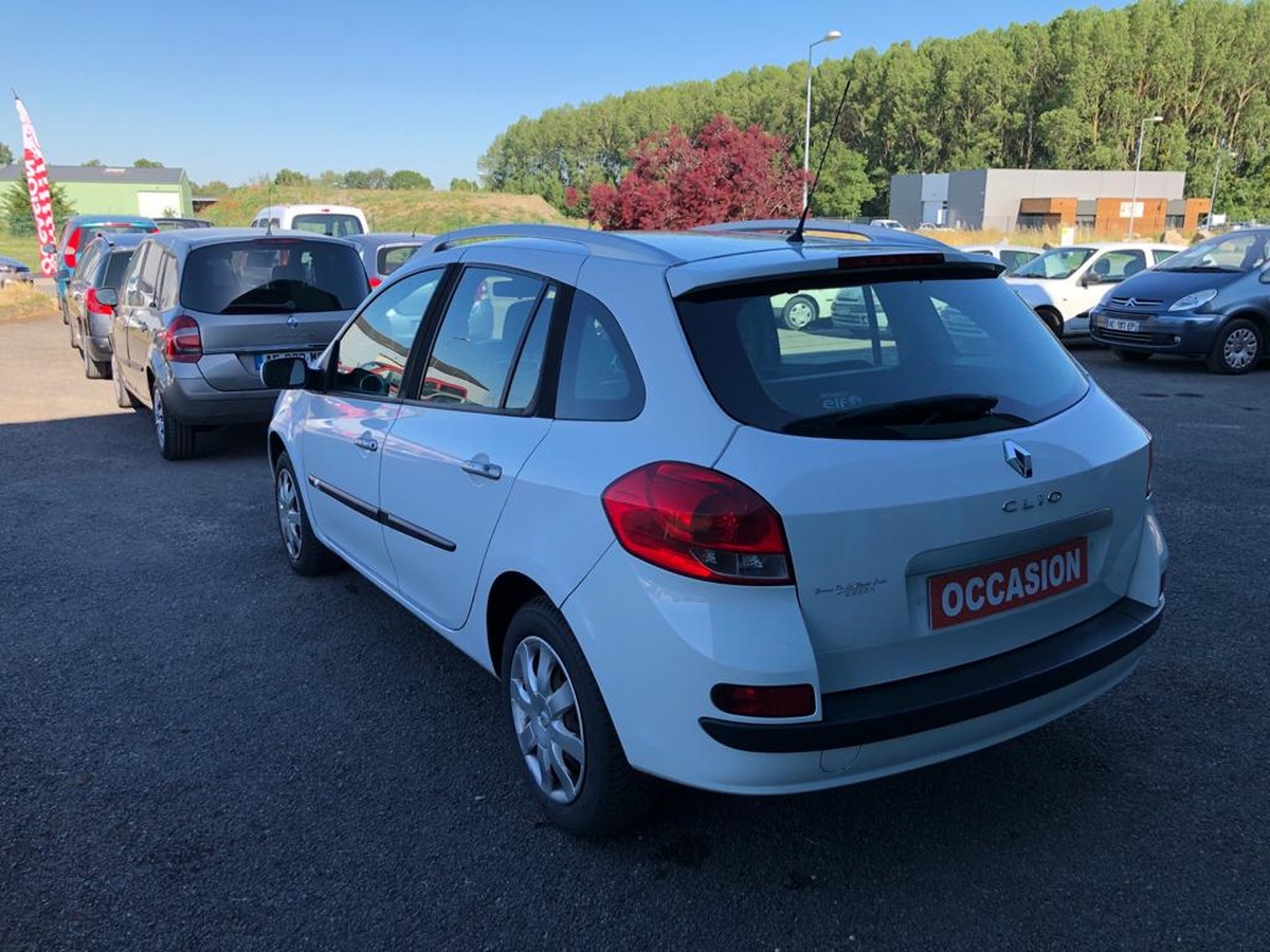 RENAULT Clio estate 1.5 dci - 85