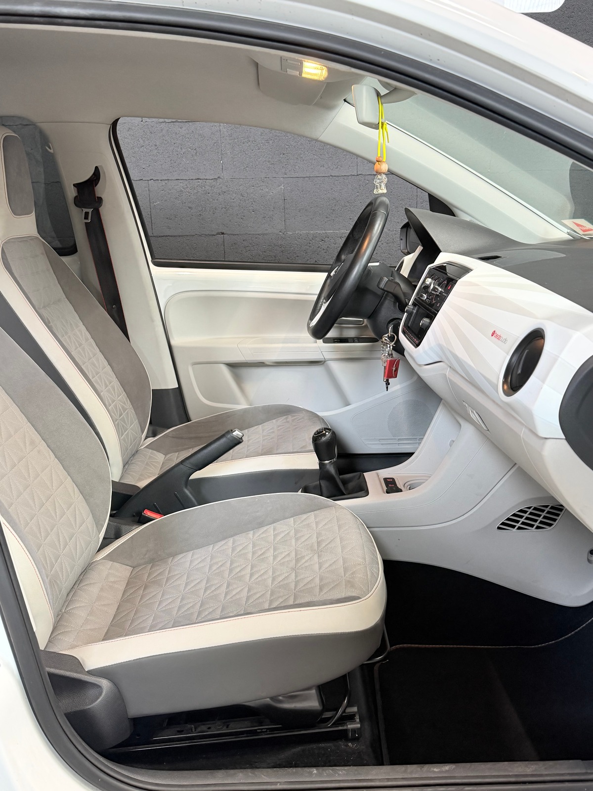 Volkswagen Up! BEAT AUDIO 5p