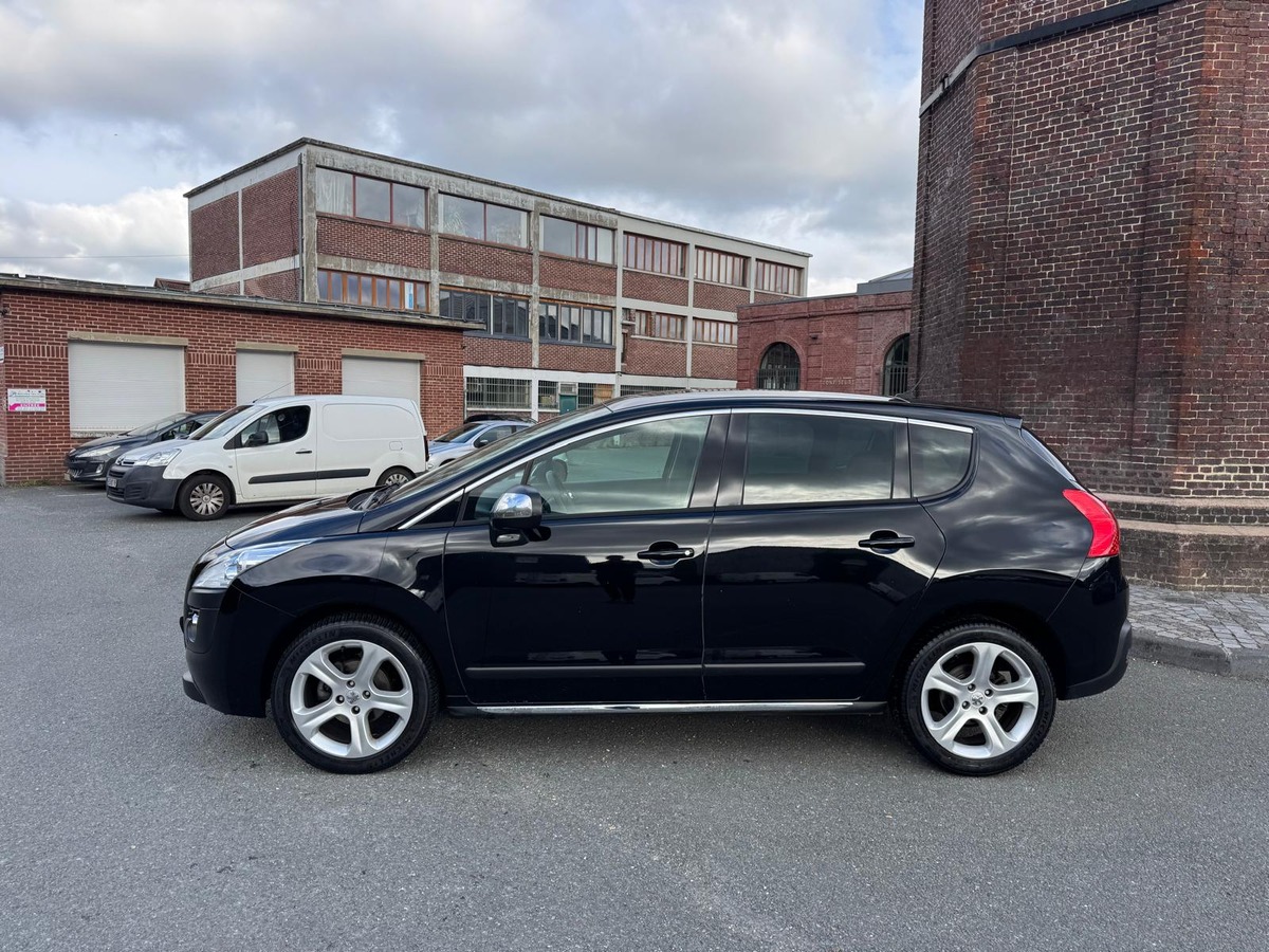 Peugeot 3008 1.6 HDi 115cv Allure - Attelage - Garantie
