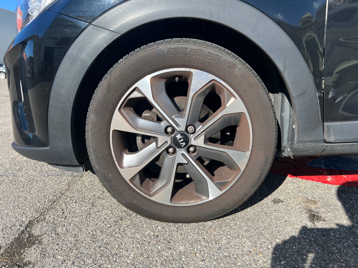 Kia Stonic Premium T-GDI 120cv DCT7, SUIVI COMPLET KIA, SIEGES CHAUFFANTS, CARPLAY