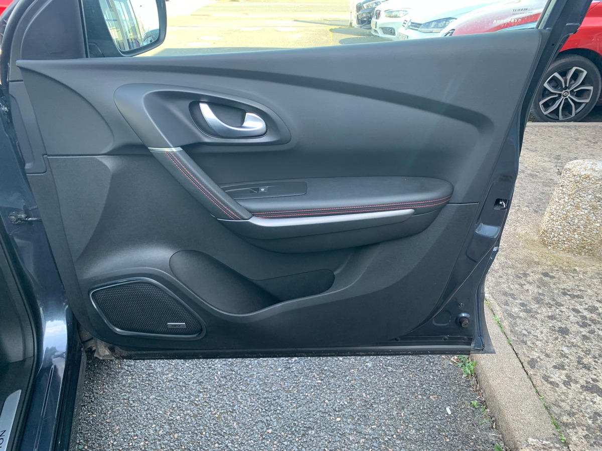 RENAULT Kadjar 150 ch | Black Edition SL | 4WD | Toit Panoramique | Caméra recul | Attelage | BOSE