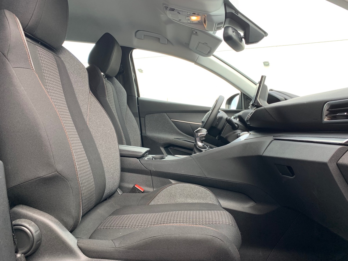 Peugeot 5008 130 ch | 7 Places | Active Pack