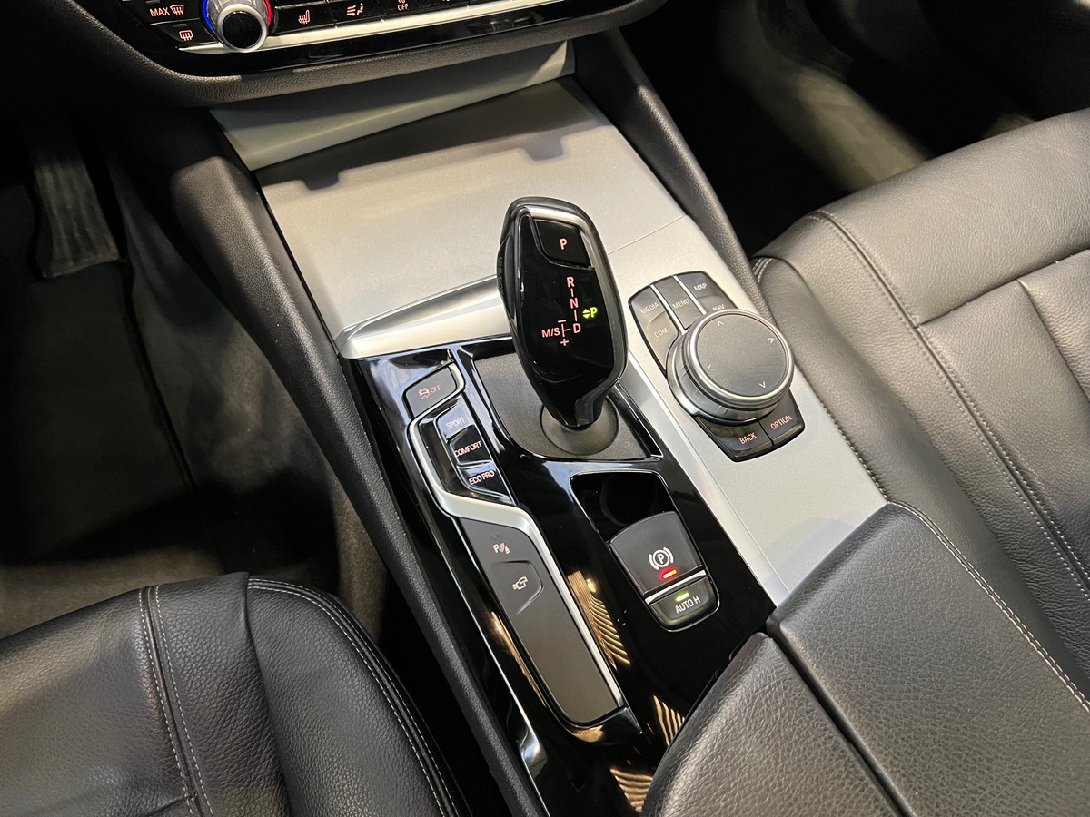 Bmw Série 5 (G31) TOURING xDrive 530D 265 BVA8 LUXURY /Toit pano / Attelage Électrique/