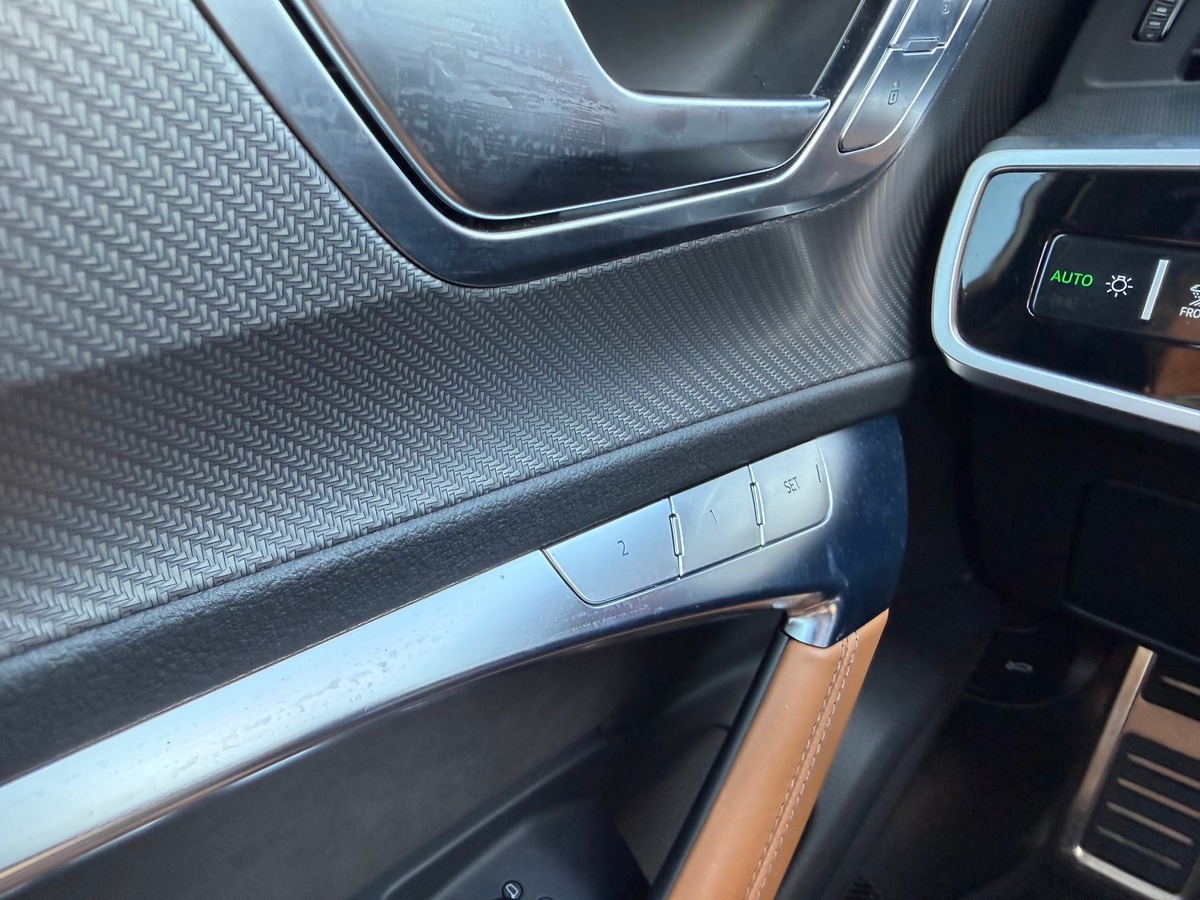 Audi RS6 Avant C8 4.0 V8 600ch FREIN CERAMIQUE / TOIT PANORAMIQUE / SIEGE AV CHAUFFANT VENTILE