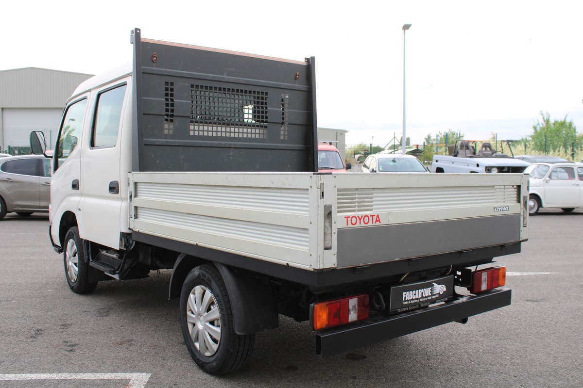 Toyota Dyna 100 3.0 D-4D DOUBLE CABINE 6 PL - Garantie 12 mois