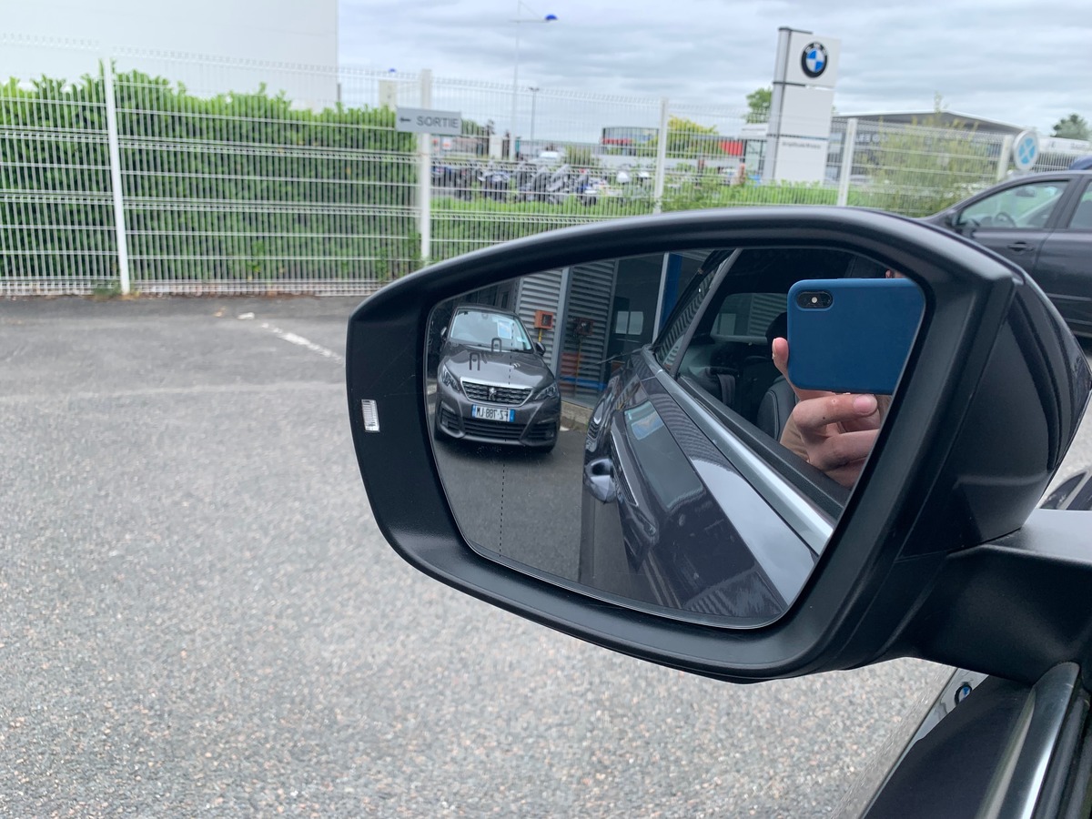 Volkswagen T-Roc Cabriolet 150 | R-line | Premiére MAIN | Apple car Play | Caméra | Siéges chauffant