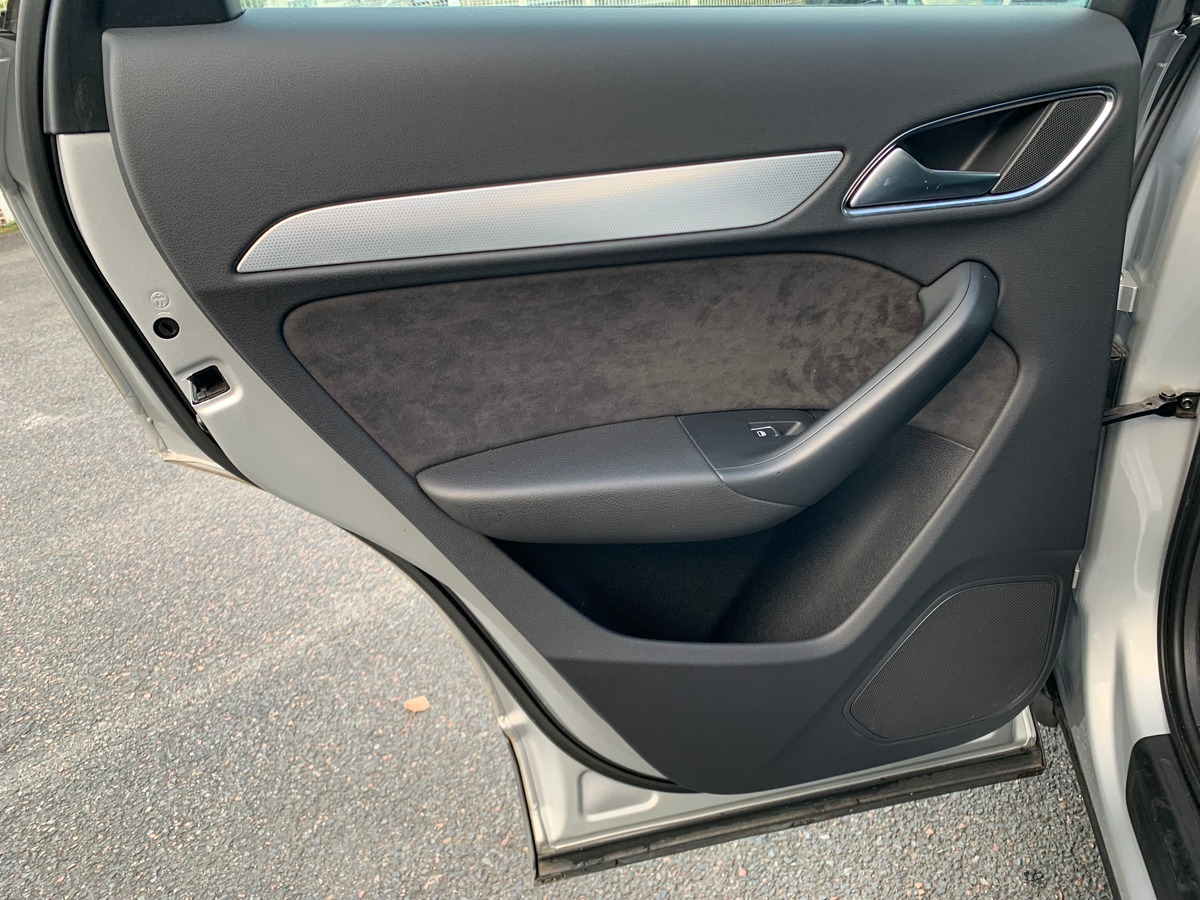 Audi Q3 177 | Sport design | Radar stationnement avant arriére | Régulateur vitesse | Attelage | Gps