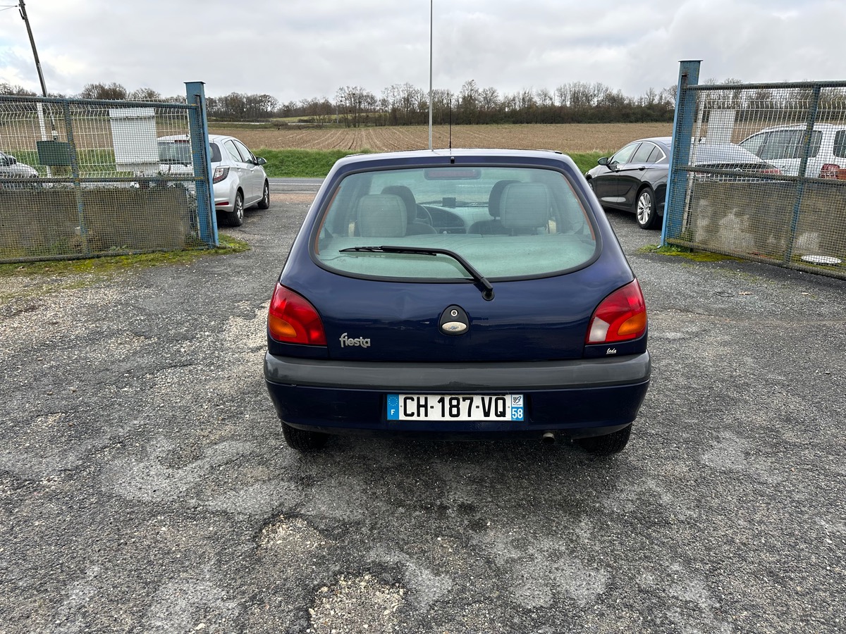 Ford Fiesta 1.25i  75cv petit prix 